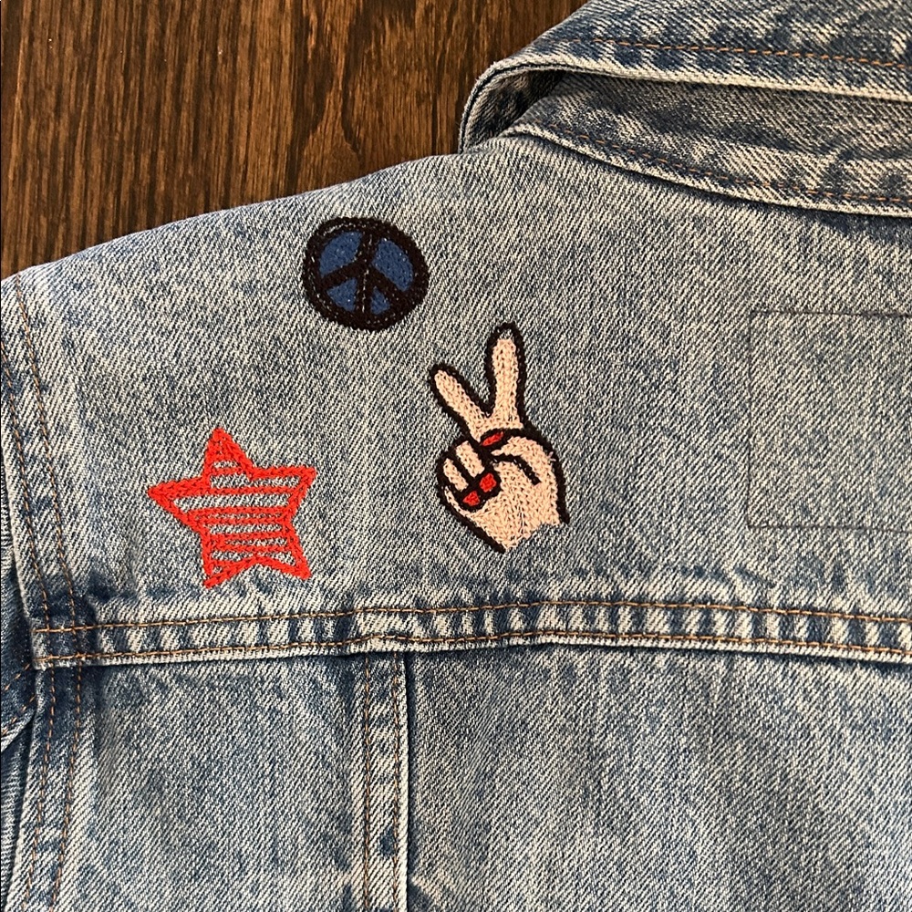 Levi's Blue Jean Jacket with Colorful Embroidery - Picture 8 of 10